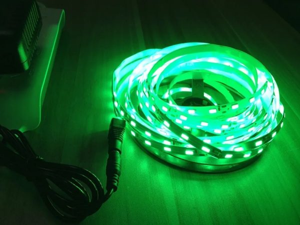 Επαγγελματική Ταινία LED RGB 20μ για Εσωτερικούς Χώρους - Σύγχρονη Λύση για Δωμάτια και Σαλόνια