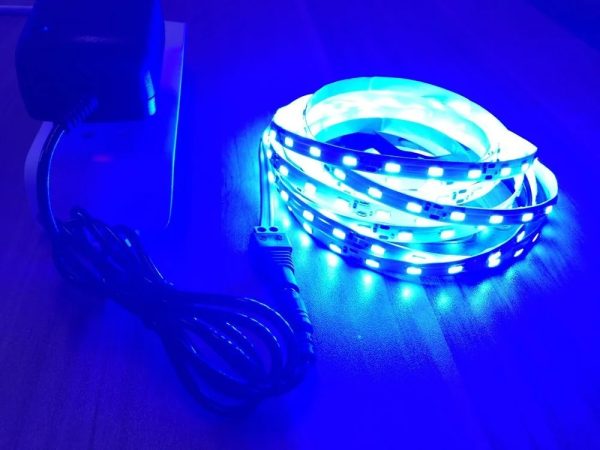 Επαγγελματική Ταινία LED RGB 20μ για Εσωτερικούς Χώρους - Σύγχρονη Λύση για Δωμάτια και Σαλόνια