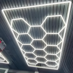 Πολυτελής Φωτιστικό HoneyComb DM Living - 14 Εξαγώνια με Ψυχρό Φως 6500K, 672W - Αποτελεσματικός και Κομψός Φωτισμός
